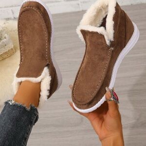 Cozy Brown Winter Boots with Plush Lining